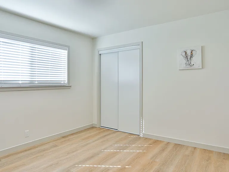 Maude Ave 7 LLC — Photo 13