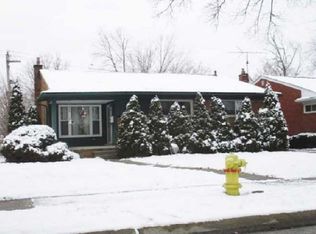24221 Seneca Ave, Oak Park, MI 48237