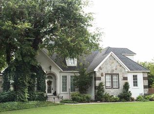 208 NW Mockingbird Rd, Lawton, OK 73507