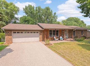 14408 Lower Guthrie Ct, Apple Valley, MN 55124