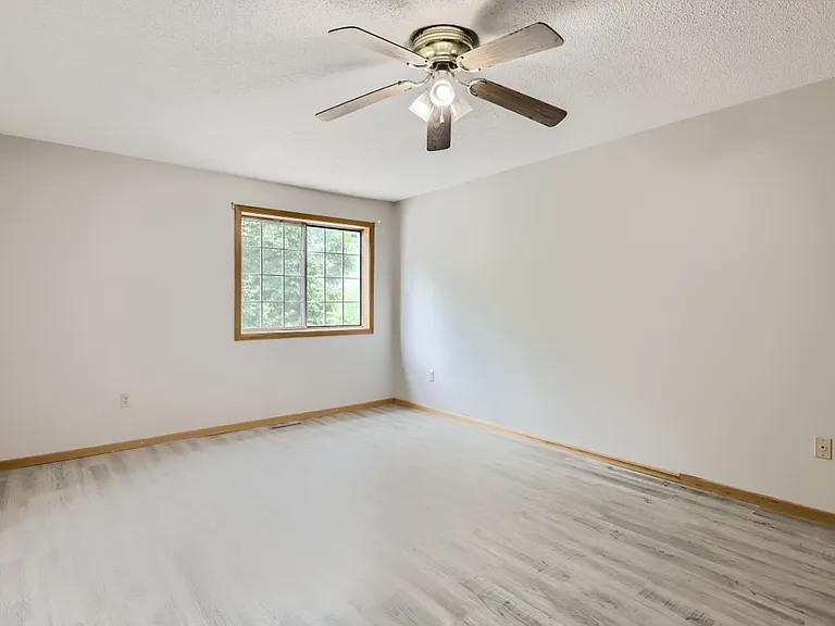 9941 Fillmore St NE — Photo 5