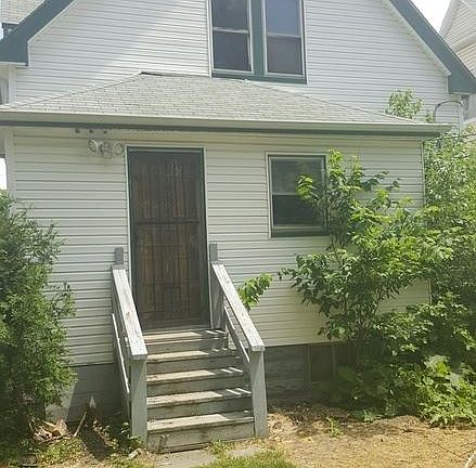 3rd image of 4226 E 126th St