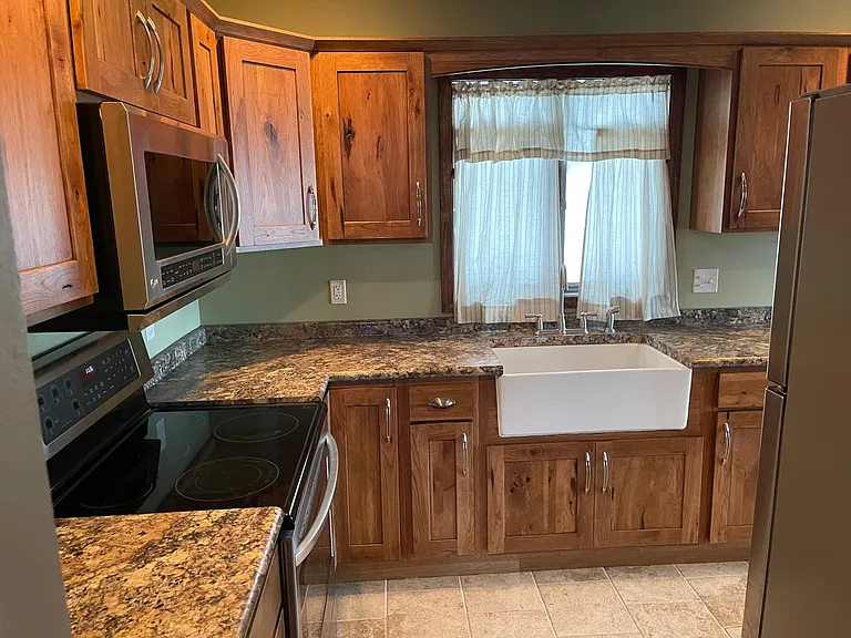 144 Acorn Dr — Photo 18