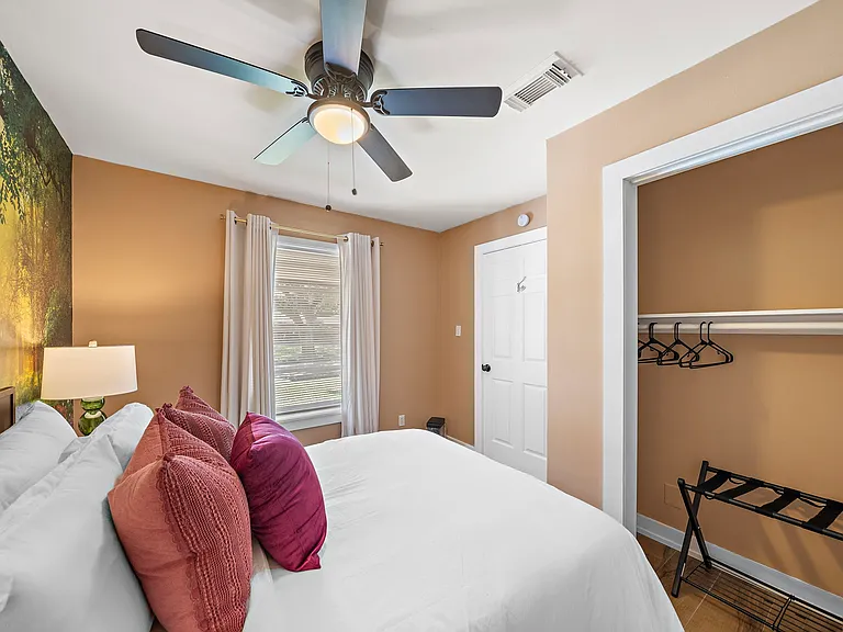 11018 Endicott Ln — Photo 23