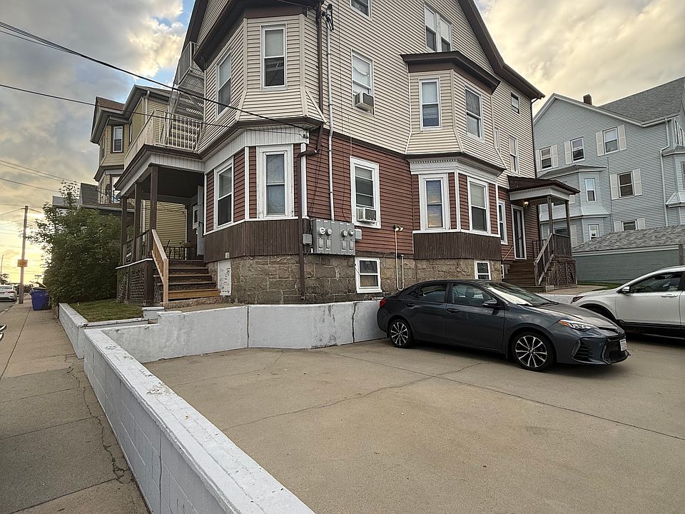 1st image of 128 Cambridge St #2
