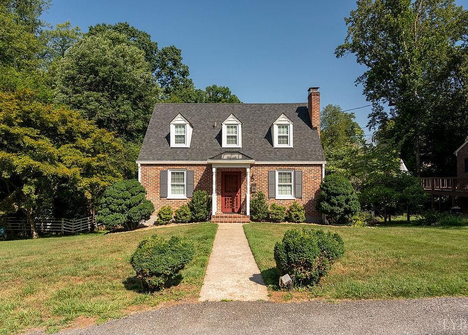 1st image of 303 Rowland Dr