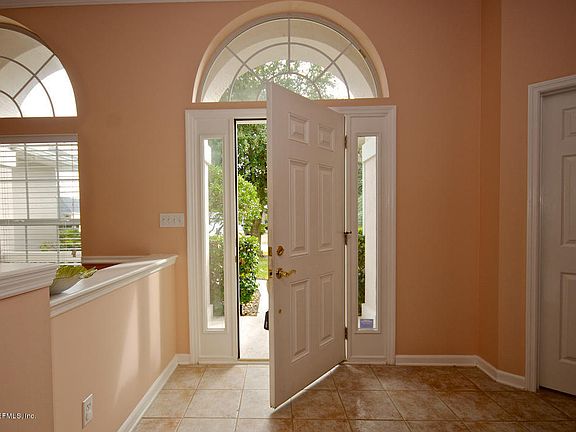 3rd image of 11123 Belfair Ct