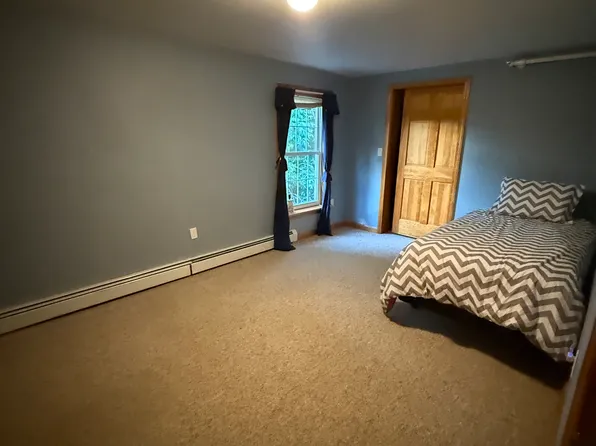 138 Church Rd, Bangor, ME 04401