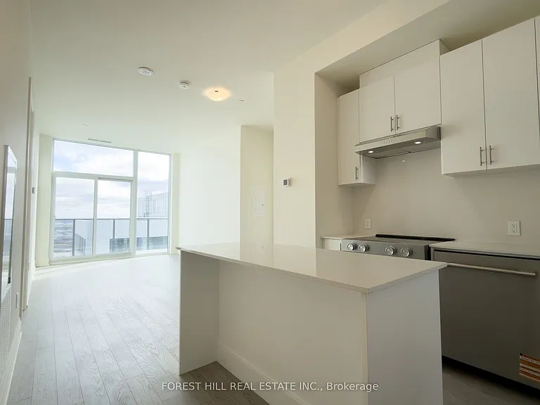 27 Korda Gate #Penthouse 108 — Photo 9