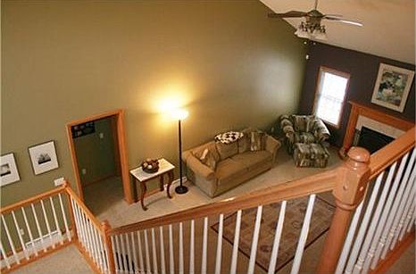 3rd image of 1218 Silver Dr