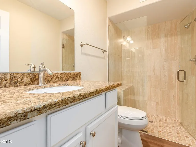 14910 N Kings Way #103 — Photo 2