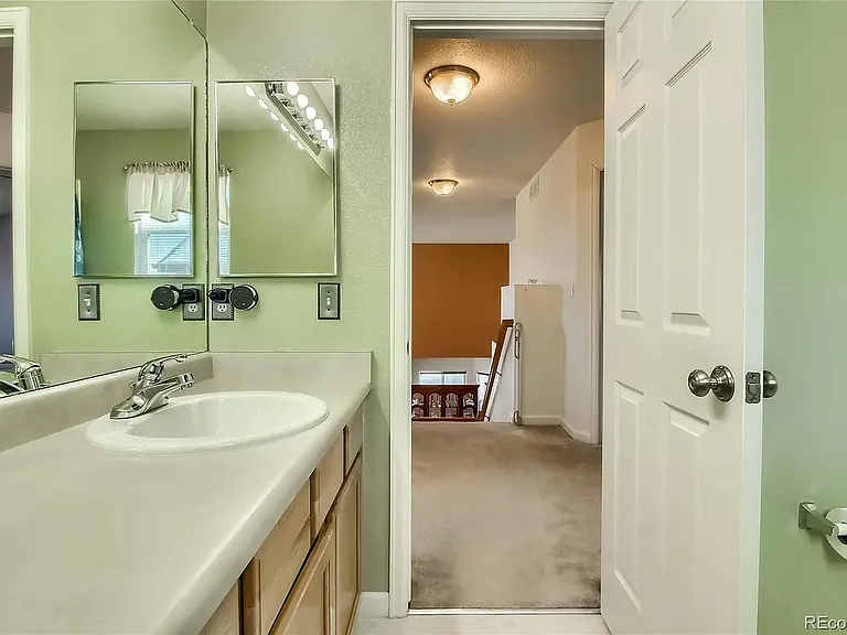 10508 Vaughn St — Photo 5