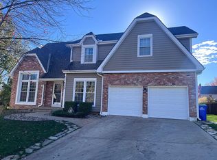 9609 W 124th Ter, Overland Park, KS 66213