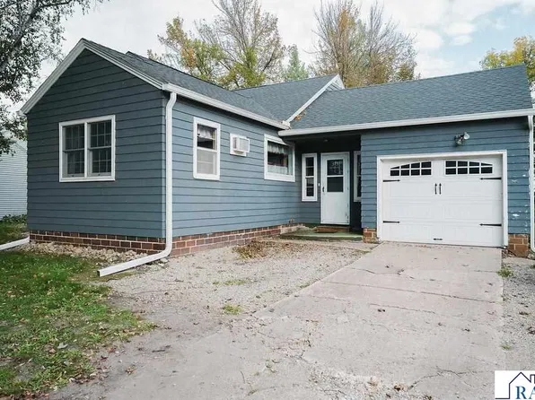 313 E Willis St, Elmore, MN 56027
