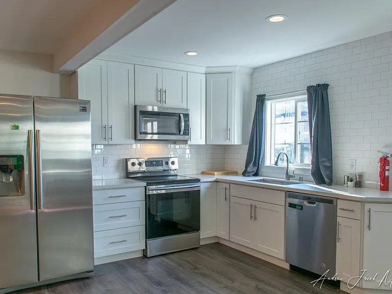 436B Wells Ave N — Photo 4