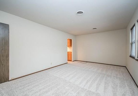 3rd image of 2324 W Howard Ave #2324