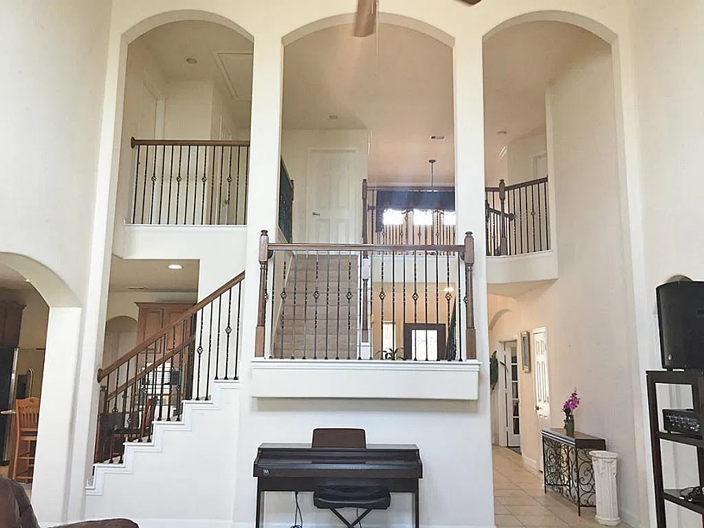 4 bed, 3.5 bath, 3384 sqft, $3,100 — Photo 4