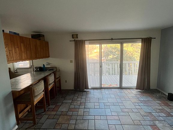 5th image of 3906 Somerset Dr