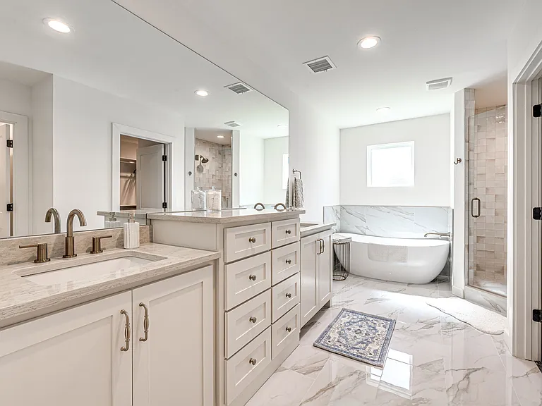 1540 S Columbia Pl — Photo 32