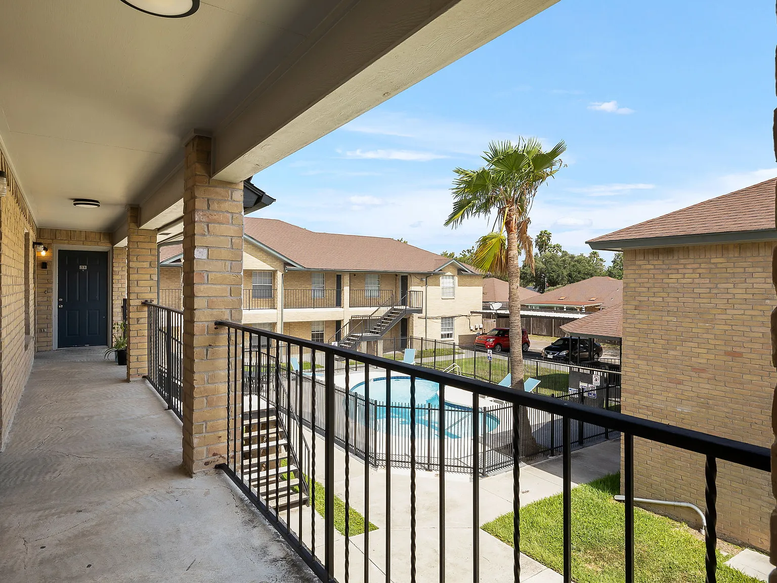 Dove Cove Apartments — Photo 1