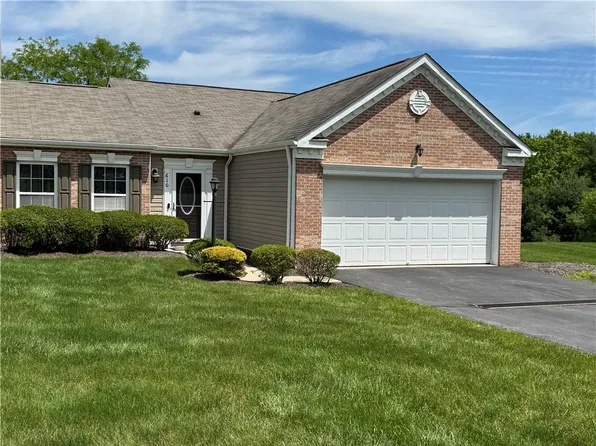 610 Whispering Pines Dr, Gibsonia, PA 15044