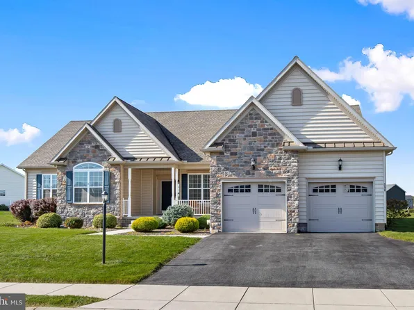296 Friendly Dr, Hanover, PA 17331