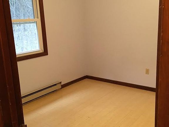 4th image of 102 Rea Janet Dr