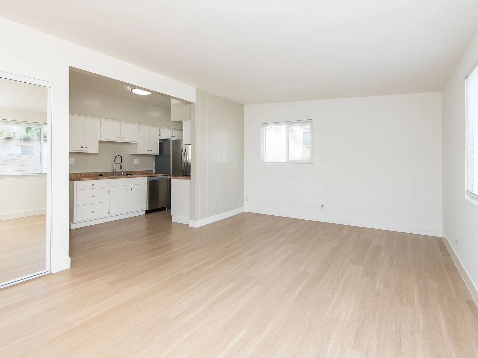 1 bed, 570 sqft, $2,195 — Photo 2