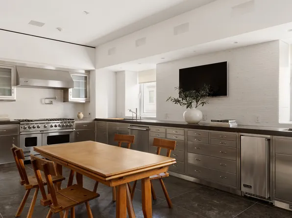 950 5th Avenue image 9 of 16