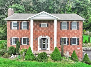 170 W White Bear Dr, Summit Hill, PA 18250