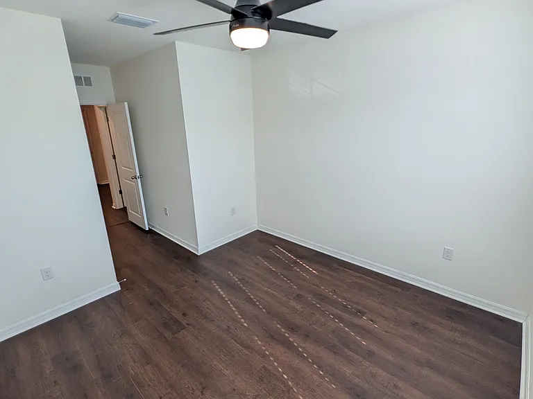 2926 Suncoast Plains Dr — Photo 25