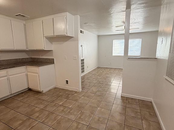 4th image of 1316 E California Ave APT A
