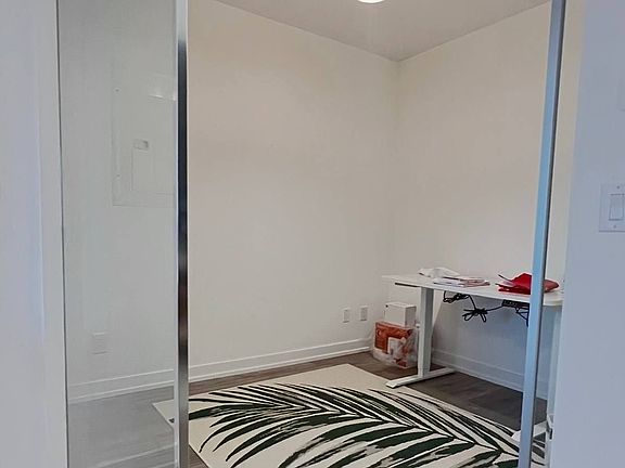 4th image of 3100 Keele St #432