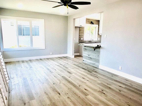 Living room/dining room