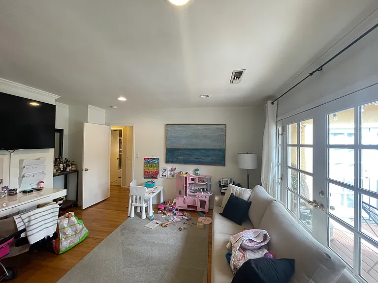 21915 Ybarra Rd — Photo 14