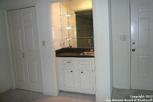 5th image of 2611 EISENHAUER RD #301