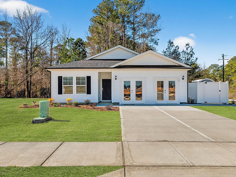 1st image of 70 Muscovy Dr