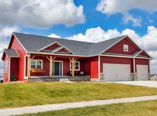 1827 Timberview Dr, Norwalk, IA 50211