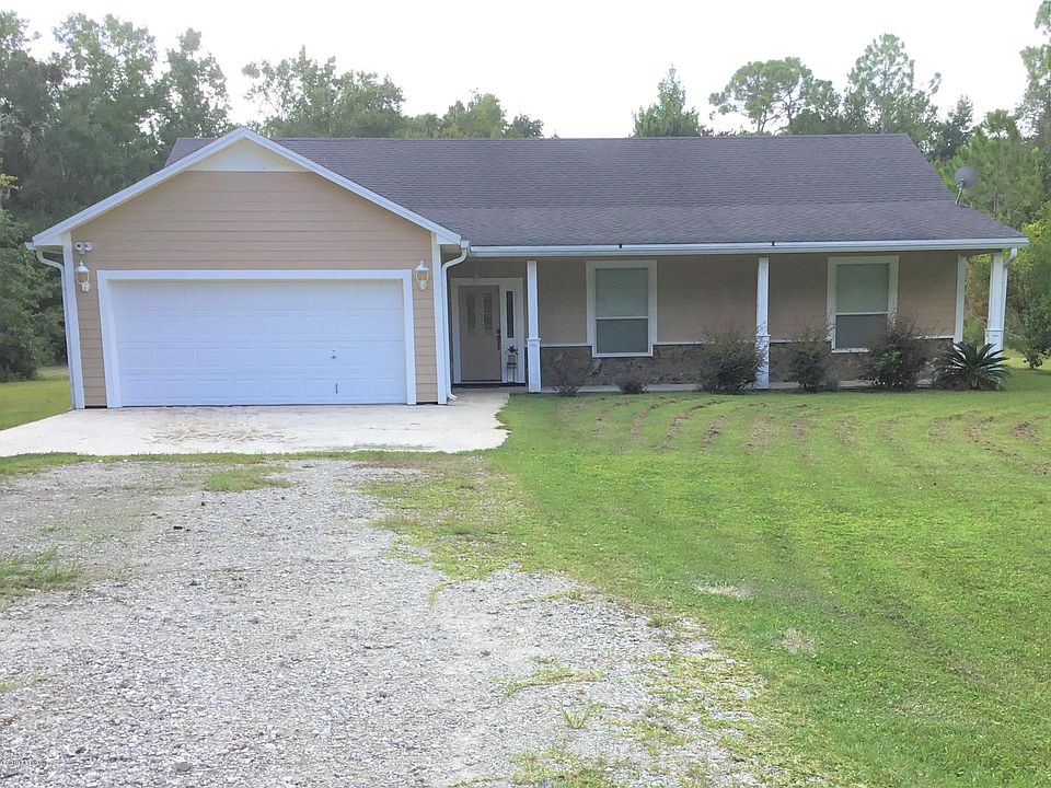 1st image of 379 Cassia St