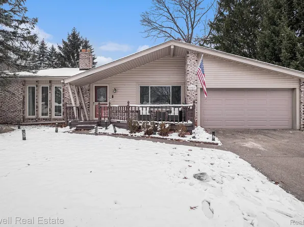 5957 Slate Dr, Troy, MI 48085