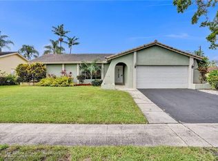 9890 NW 25th Ct, Coral Springs, FL 33065