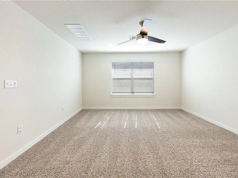 1848 Bonham Ln — Photo 13