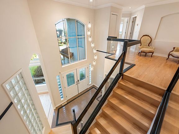 3rd image of 1522 Whitebark Pl