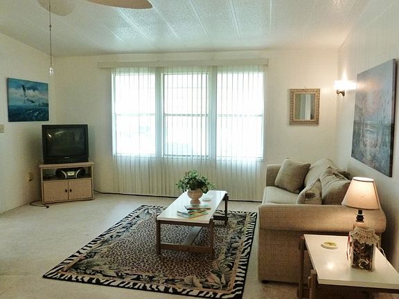 3rd image of 563 Peace Lake Ct