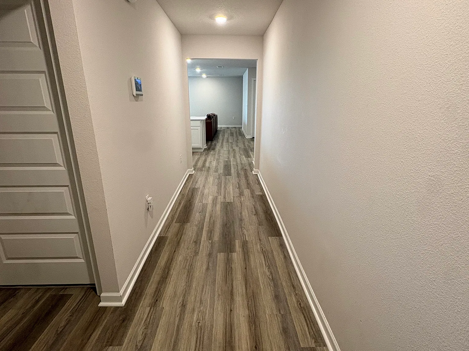 5 bed, 2012 sqft, $2,750 — Photo 1