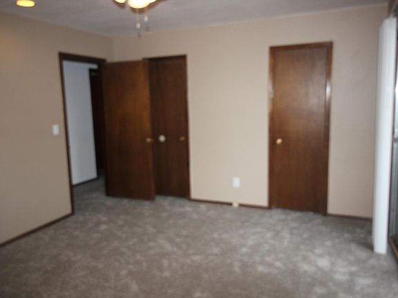 master bedroom 2 walk in closets