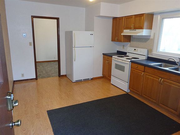 3rd image of 2118 Fairview Dr