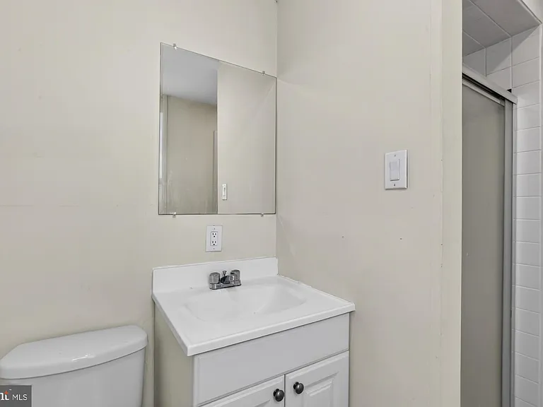 219 Hermitage St — Photo 18