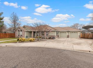 776 Mallory Ct, Central Pt, OR