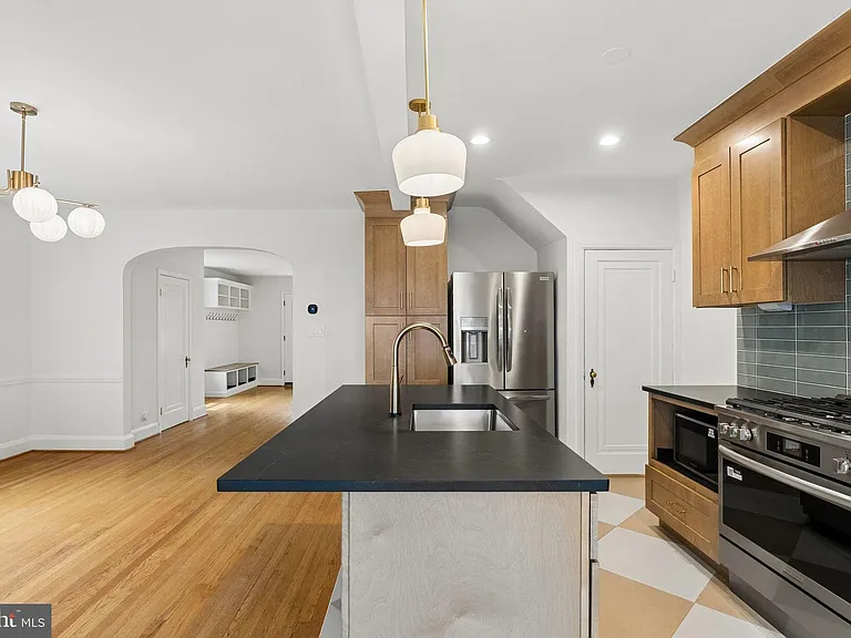 418 Murdock Rd — Photo 14